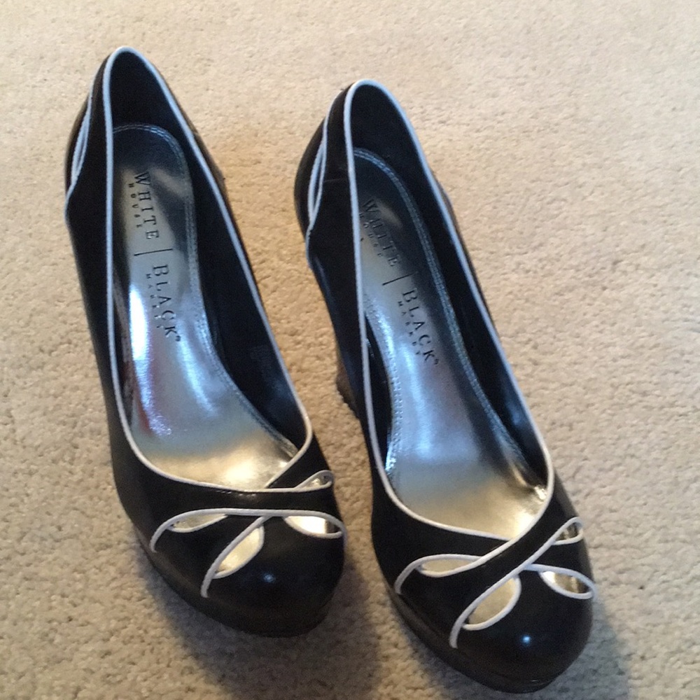 Beautiful wedges. Only wore one time.